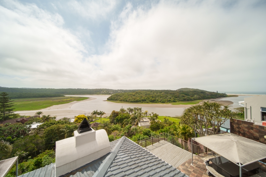 4 Bedroom Property for Sale in Bonza Bay Eastern Cape
